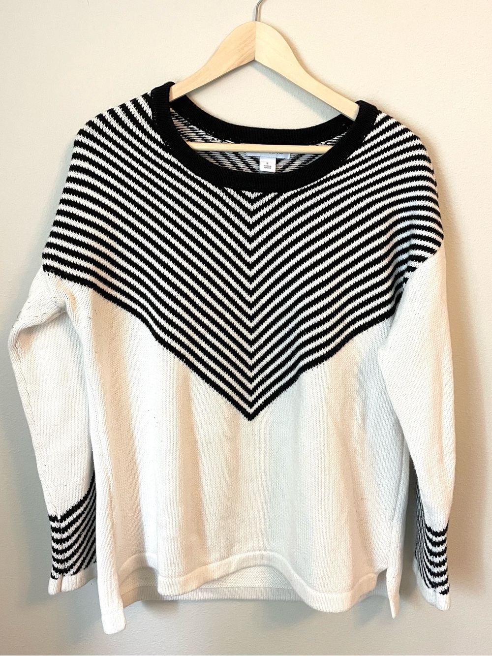 🖤 Liz Claiborne Black & White Chevron Stripe Crewneck Sweater | Size L